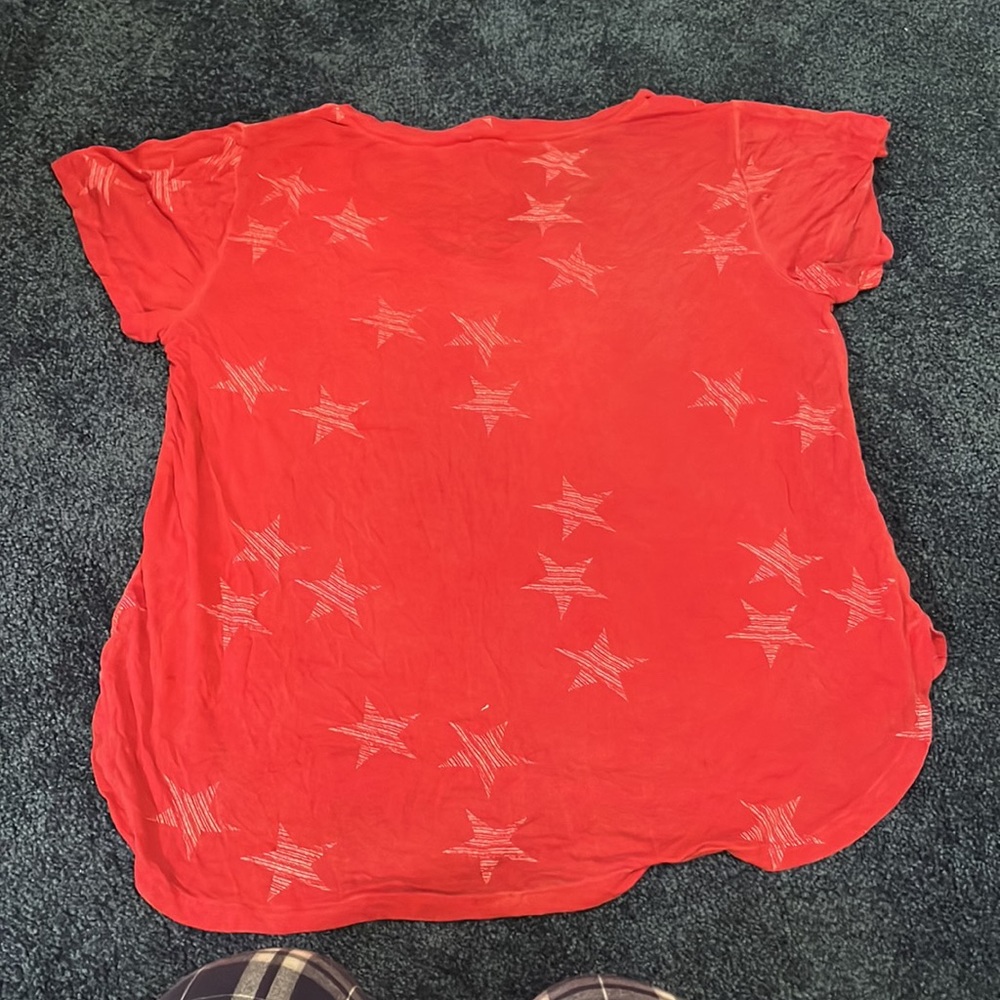 Red Star V-Neck tee - Picture 3 of 3